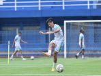 pemain-anyar-persib-bandung-ryan-kurnia-telah-menjalani-latihan-bersama.jpg
