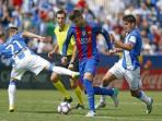 pemain-barcelona-gerard-pique_20160918_044410.jpg