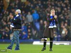 pemain-baru-everton-donny-van-de-beek-kiri-dan-dele-alli-kanan.jpg