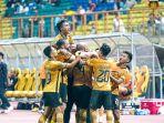 pemain-bhayangkara-fc-merayakan-kemenangan-beruntun.jpg