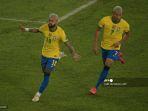 pemain-brasil-neymar-kiri-merayakan-dengan-rekan-setimnya-richarlison.jpg