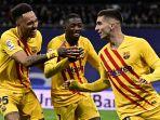 pemain-depan-barcelona-spanyol-ferran-torres-kanan-merayakan-dengan-aubameyang-dan-dembele.jpg