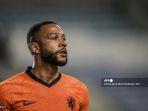 pemain-depan-belanda-memphis-depay-terlihat-selama-pertandingan.jpg