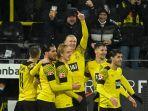 pemain-depan-dortmund-jerman-julian-brandt-tengah-merayakan-mencetak-gol-pembuka.jpg