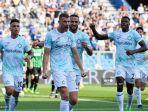 pemain-depan-inter-milan-edin-dzeko-cetak-gol.jpg