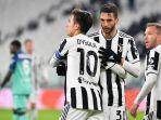 pemain-depan-juventus-paulo-dybala-merayakan-dengan-rodrigo-bentancur.jpg