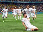 pemain-depan-swiss-mario-gavranovic-merayakan-mencetak-gol.jpg
