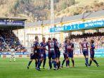 pemain-eibar-kike-garcia-merayakan-gol-melawan-real-madrid.jpg