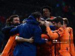 pemain-juventus-cristiano-ronaldo-merayakan-dengan-rekan-setimnya-lawan-udinese.jpg