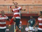 pemain-madura-united-lulinha-beto-goncalves.jpg