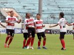 pemain-mu-hugo-gomes-dos-santos-silva-jaja-melakukan-selebrasi_20211124_174106.jpg