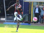 pemain-muda-dari-klub-serie-a-italia-bologna-amadou-diawara_20151118_163037.jpg