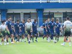 pemain-persib-bandung-mengikuti-latihan-untuk-persiapan-kompetisi.jpg