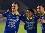 pemain-persib-bandung-rene-mihelic-beckham-putra-nugraha-dan-artur-gevorkyan.jpg