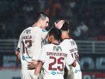 pemain-persija-jakarta-di-pertandingan-liga-1-20222023.jpg