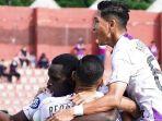 pemain-persik-kediri-merayakan-gol-di-kompetisi-liga-1-20222023.jpg