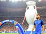 pemain-prancis-olivier-giroud-tampak-terpukul_20160711_074116.jpg