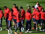 pemain-psg-latihan_20160406_163327.jpg