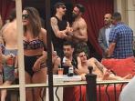 pemain-psg-pesta-kolam-renag-bareng-gagis-gadis-muda_20160426_105054.jpg