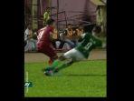 pemain-psms-medan-wahyu-rahmat-illahi-melakukan-tackle-brutal.jpg
