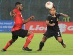 pemain-sayap-bhayangkara-fc-andik-vermansah-tampil-di-laga-kontra-madura-united.jpg