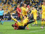 pemain-spanyol-dan-ukraina-beraksi-di-ajang-uefa-nations-league.jpg