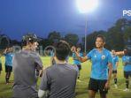 pemain-timnas-indonesia-achmad-figo-saat-mengucapkan-slogan-arema-fc.jpg