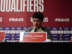 pemain-timnas-indonesia-rafael-struick-saat-menghadiri-sesi-pre-match.jpg