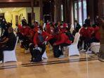 pemain-timnas-indonesia-saat-tiba-di-hotel-sultan-jakarta.jpg