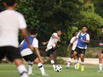 pemain-timnas-indonesia-u-17-mulai-lakoni-latihan-perdana-di-lapangan.jpg