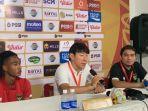 pemain-timnas-indonesia-u-19-ronaldo-kwateh-dan-pelatih-shin-tae-yong.jpg
