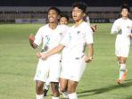 pemain-timnas-u-16-indonesia-melakukan-selebrasi.jpg