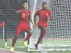 pemain-timnas-u-23-indonesia-osvaldo-haay-dan-marinus-wanewar.jpg