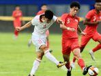 pemain-vietnam-thanh-nhan-saat-melawan-singapura-di-sea-games-2023.jpg