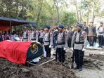 pemakaman-aiptu-dodon_20180830_173712.jpg