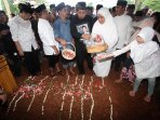 pemakaman-ketua-kpu-husni-kamil-manik_20160708_174208.jpg