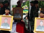 pemakaman-korban-heli-jatuh-di-poso_20160322_173031.jpg