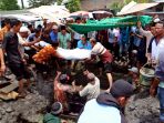 pemakaman-korban-pembunuhan-di-medan_20170410_225114.jpg