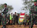 pemakaman-pratu-kasnun-korban-penembakan-kkb.jpg