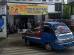 pembagian-bantuan-sosial-untuk-warga-terdampak-covid-19_20200518_211308.jpg