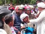 pembagian-helm_20161116_045629.jpg