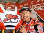 pembalap-ahrt-indonesia-dimas-ekky-pratama-berpose-setelah-sesi-kualifikasi-moto2.jpg