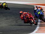 pembalap-italia-francesco-bagnaia-depan-berlaga-selama-balapan.jpg