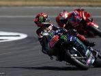 pembalap-monster-energy-yamaha-fabio-quartararo-kiri-melihat-jack-miller.jpg