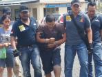 pembantu-maling_20160613_164852.jpg<pf>pembantu-maling_20160613_164917.jpg<pf>pembantu-maling_20160613_165051.jpg