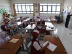 pembelajaran-tatap-muka-terbatas-sdn-malaka-jaya-07_20210830_134206.jpg