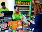 pembeli-membayar-menggunakan-truemoney-ketika-berbelanja-di-prima-freshmart.jpg
