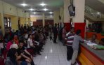 pembuatan-e-ktp-di-dispendukcapil-surabaya_20141118_154458.jpg