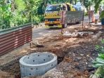 pembuatan-sumur-resapan-di-jalan-adiwarman_20211201_174946.jpg