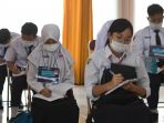 pembukaan-mpls-sman-16-surabaya-digelar-tatap-muka-dan-daring_20200713_234937.jpg